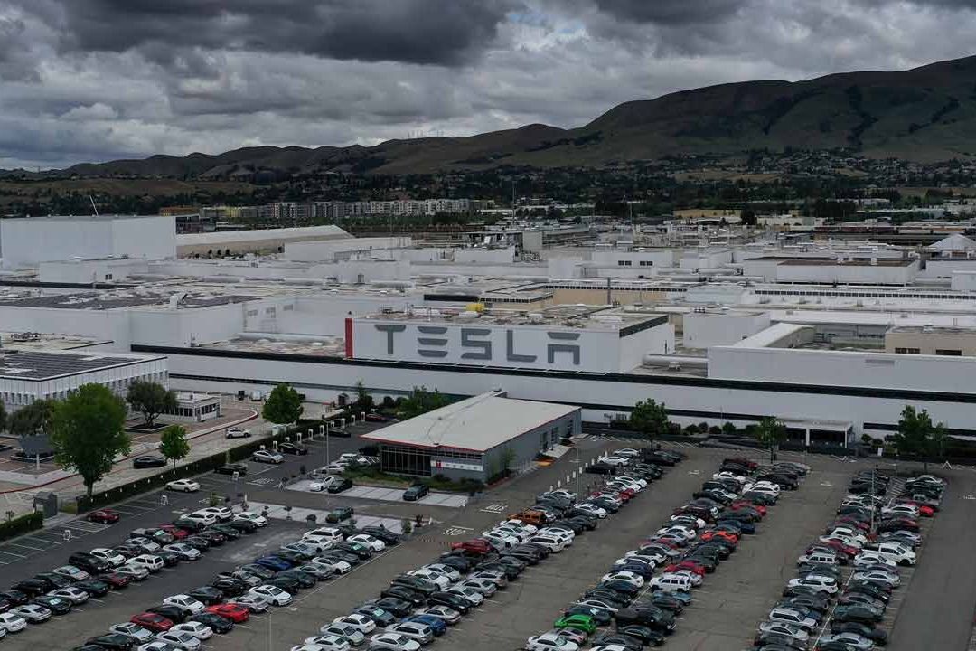 Baja California Apuesta por la Inversión de Tesla en la Región