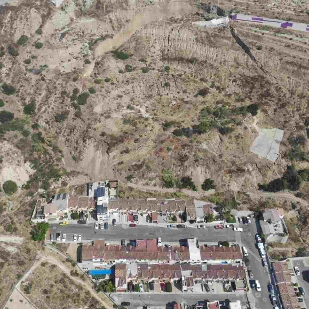 Derrumbe Deja 15 casas en riesgo de colapso en Tijuana, Baja California