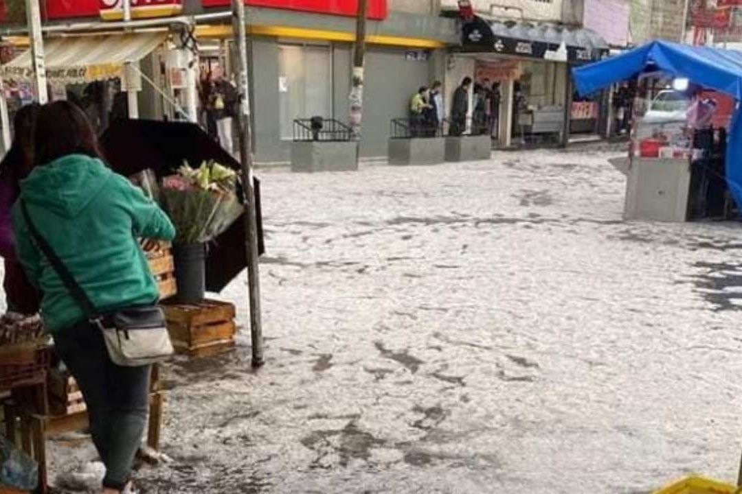 Lluvias y granizo afectan norte de CDMX