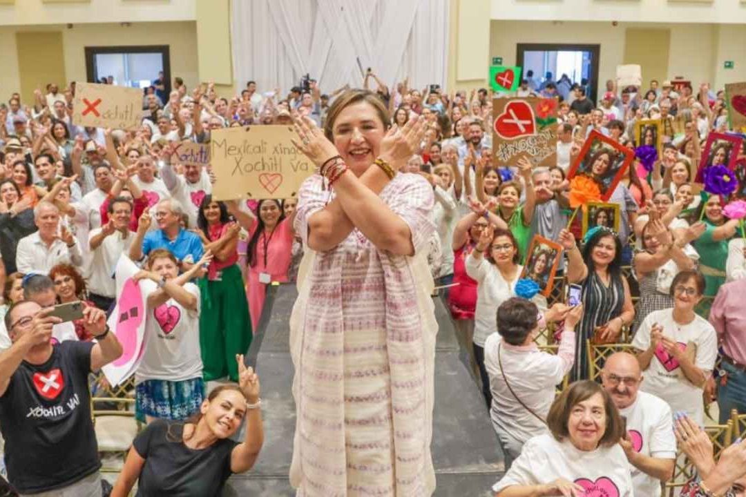 Xóchitl Gálvez durante un evento en BC