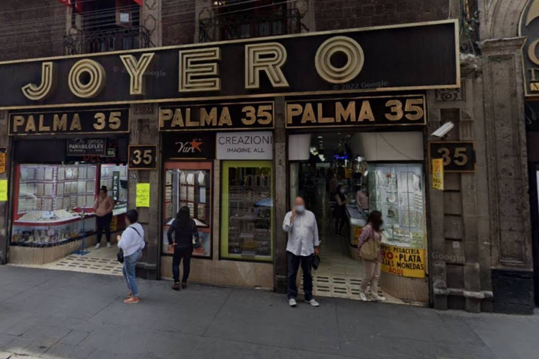 Ladrones Roban con Toda Calma Centro Relojero en Zócalo de CDMX