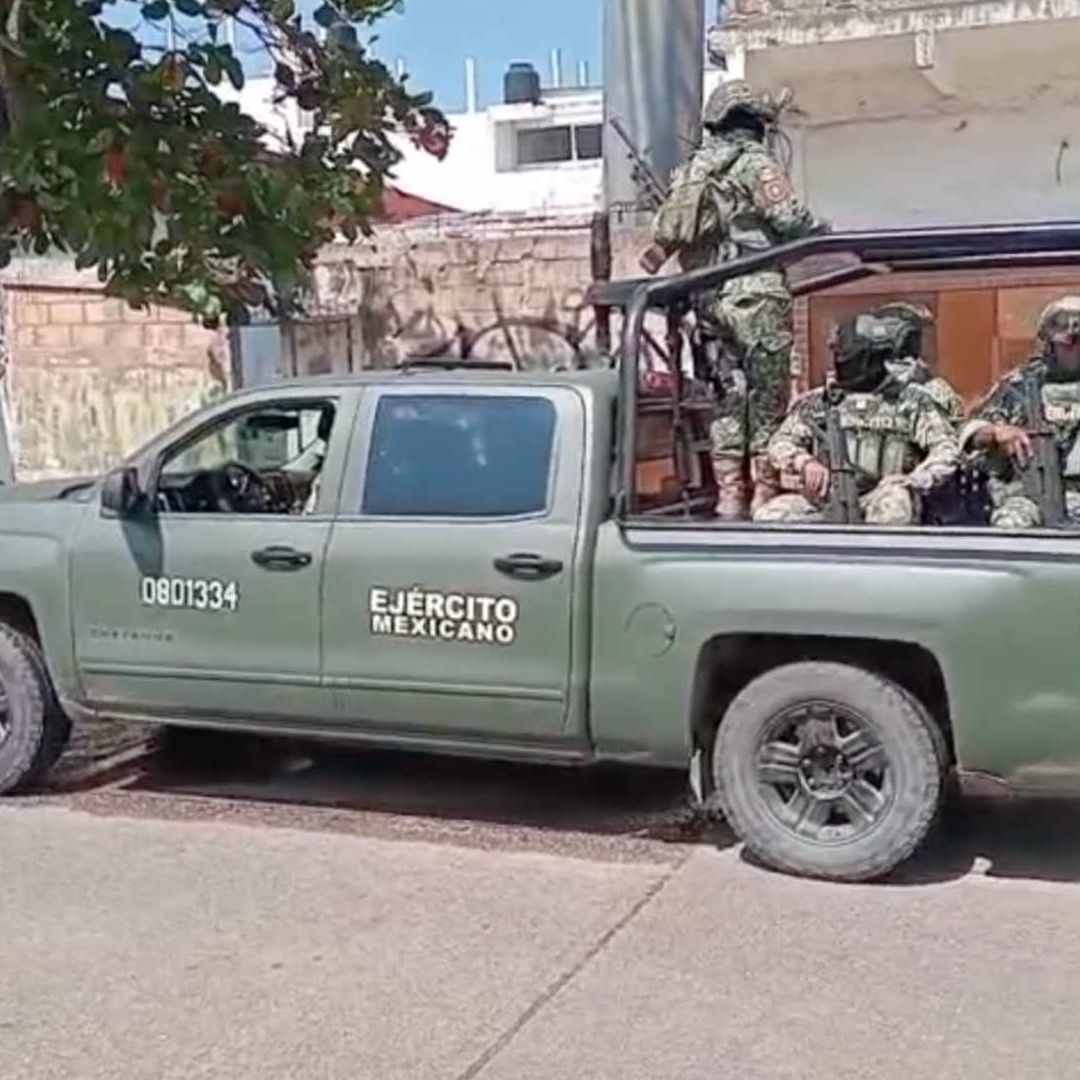 Vigilante es Atacado a Disparos en Tienda de Vinos y Licores de Colonia Centro de Coatzacoalcos Veracruz