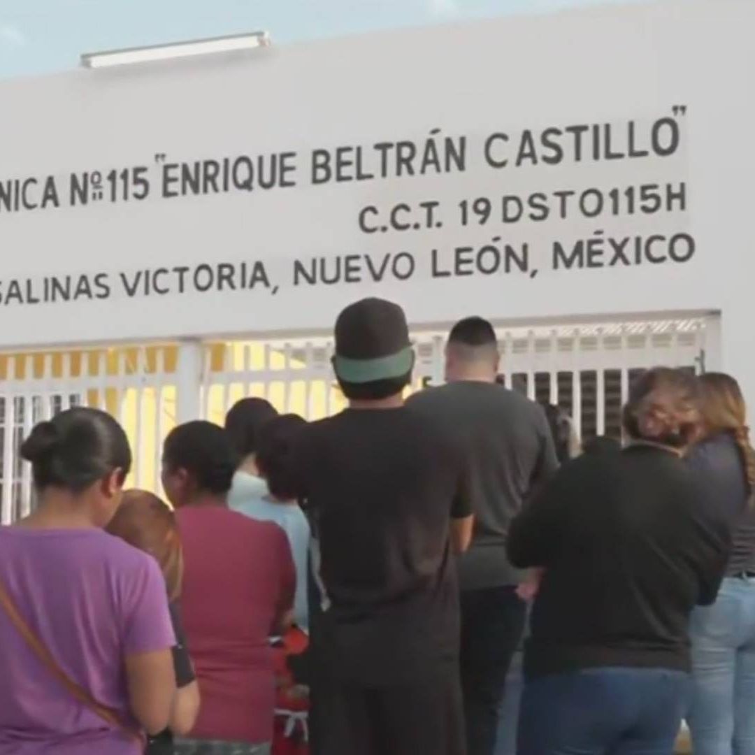 Padres de familia en secundaria en Salinas Victoria