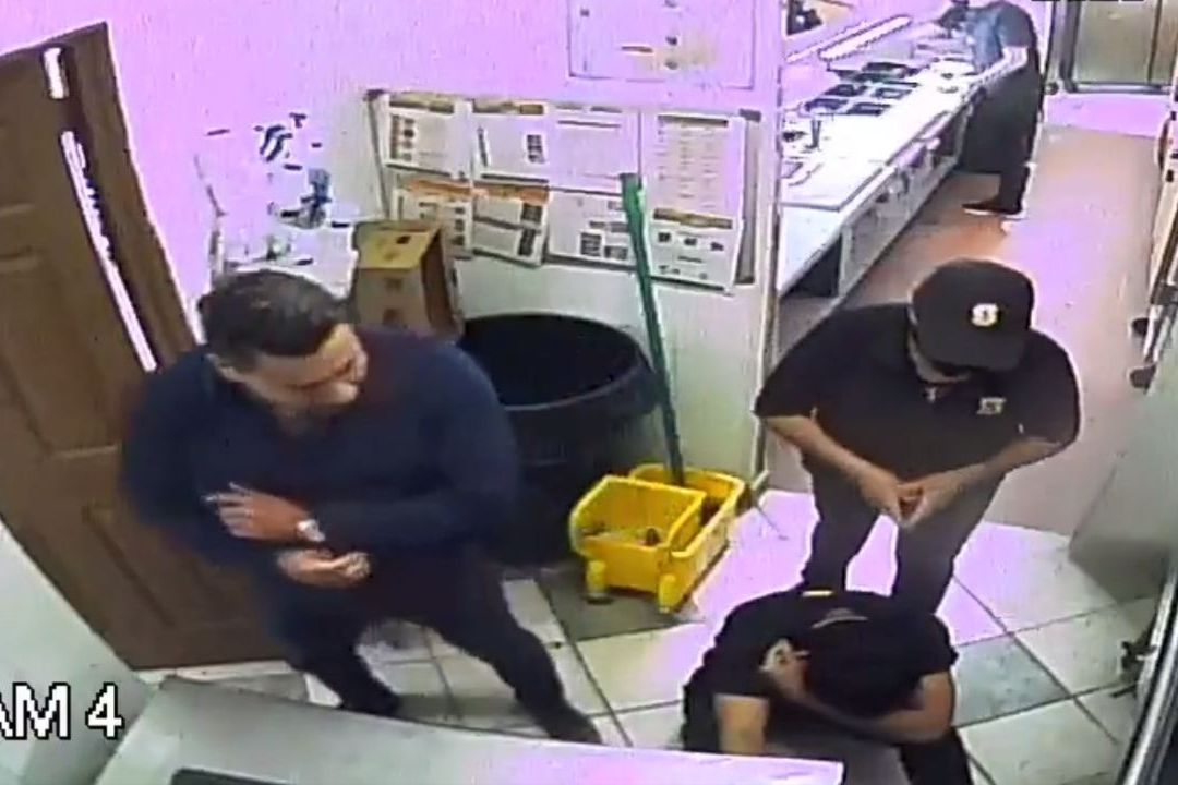 Indigna Golpiza contra Joven Empleado de Comida Rápida en SLP