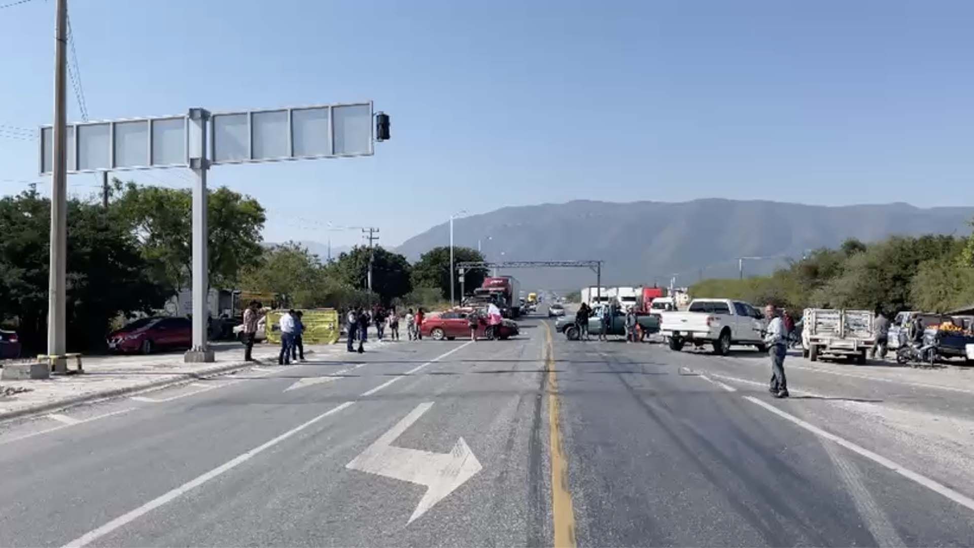 Ejidatarios Santa Librada Bloquean Carretera Rumbo Nuevo en Tamaulipas