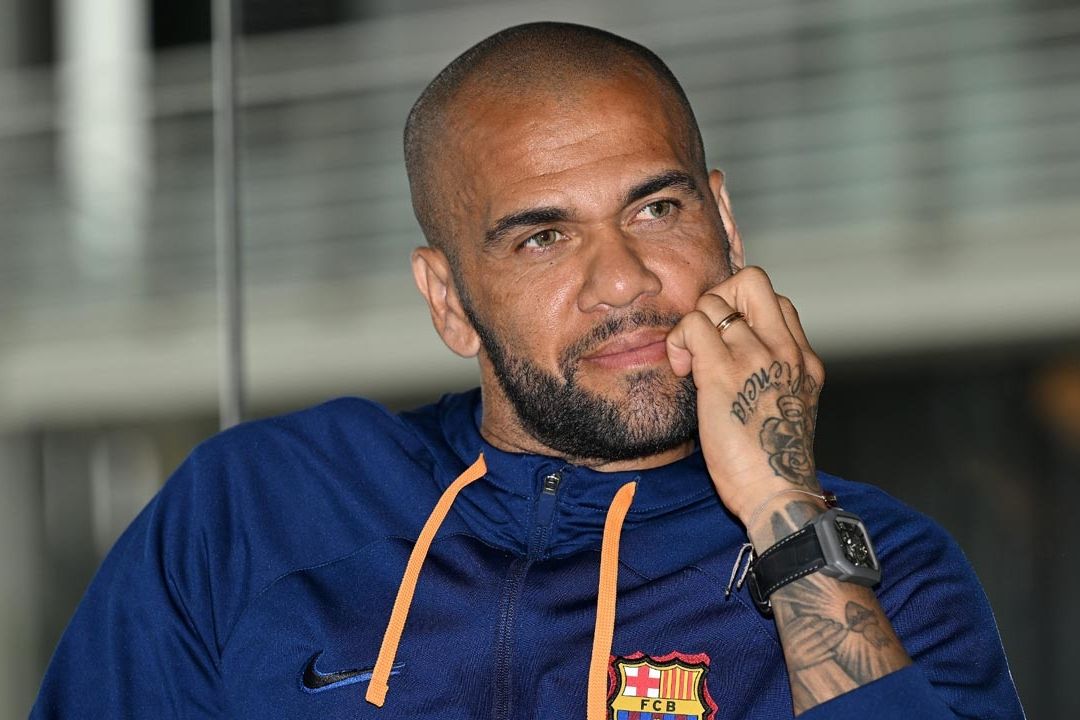 Dani Alves escucha proceso por abuso sexual