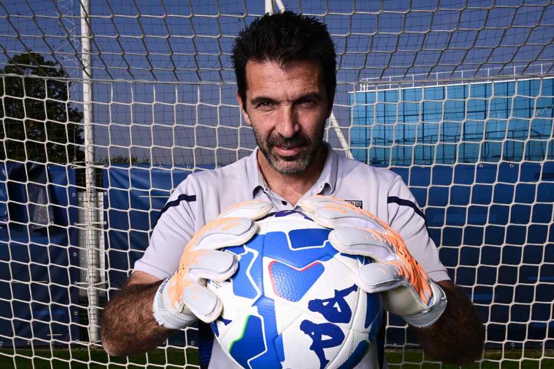 El portero italiano Gianluigi Buffon deja el futbol