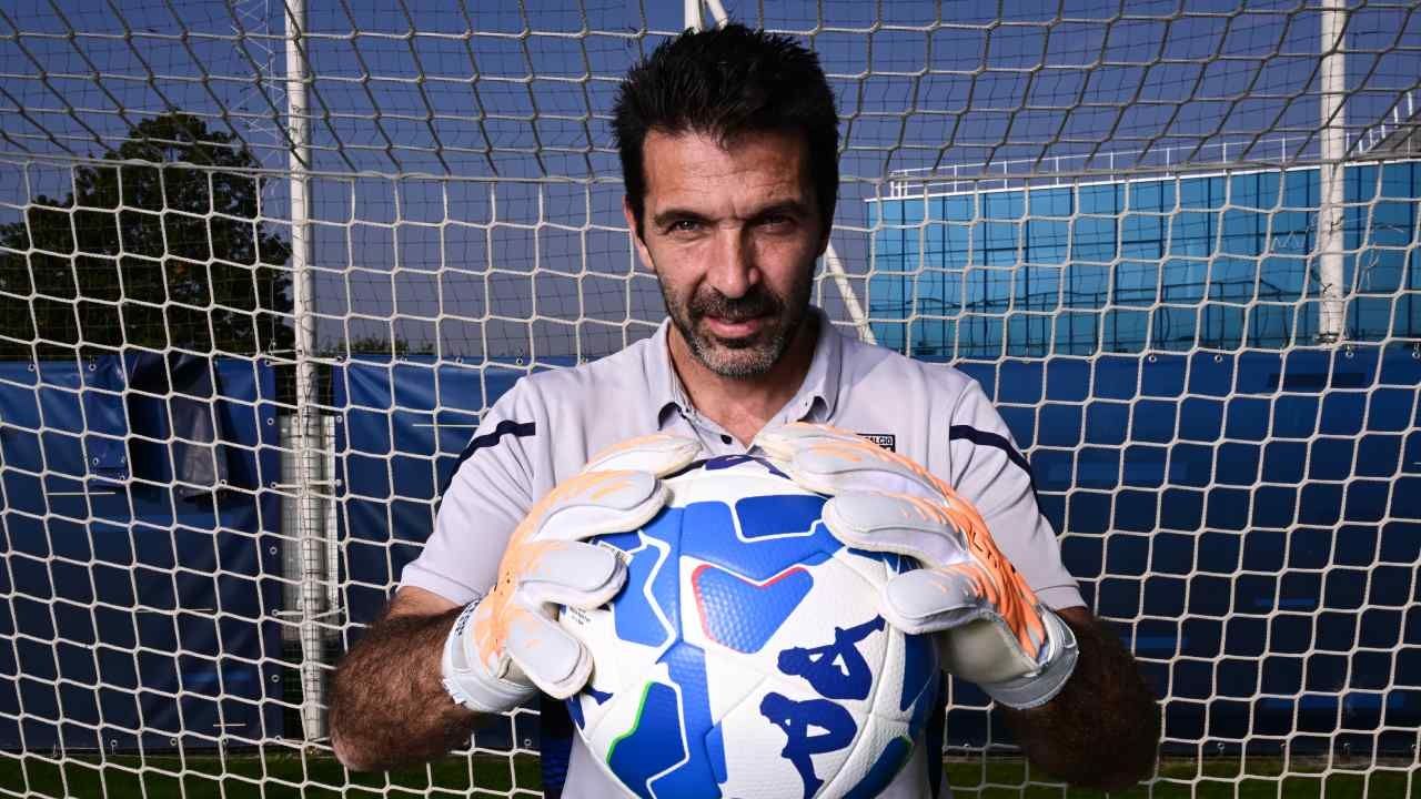 El portero italiano Gianluigi Buffon deja el futbol