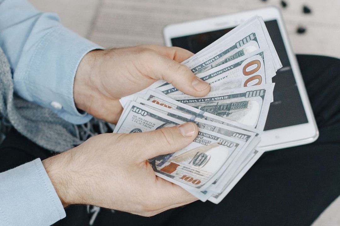 Precio del Dólar Hoy 2 de Agosto 2023 en México: Ligera Caída del Peso