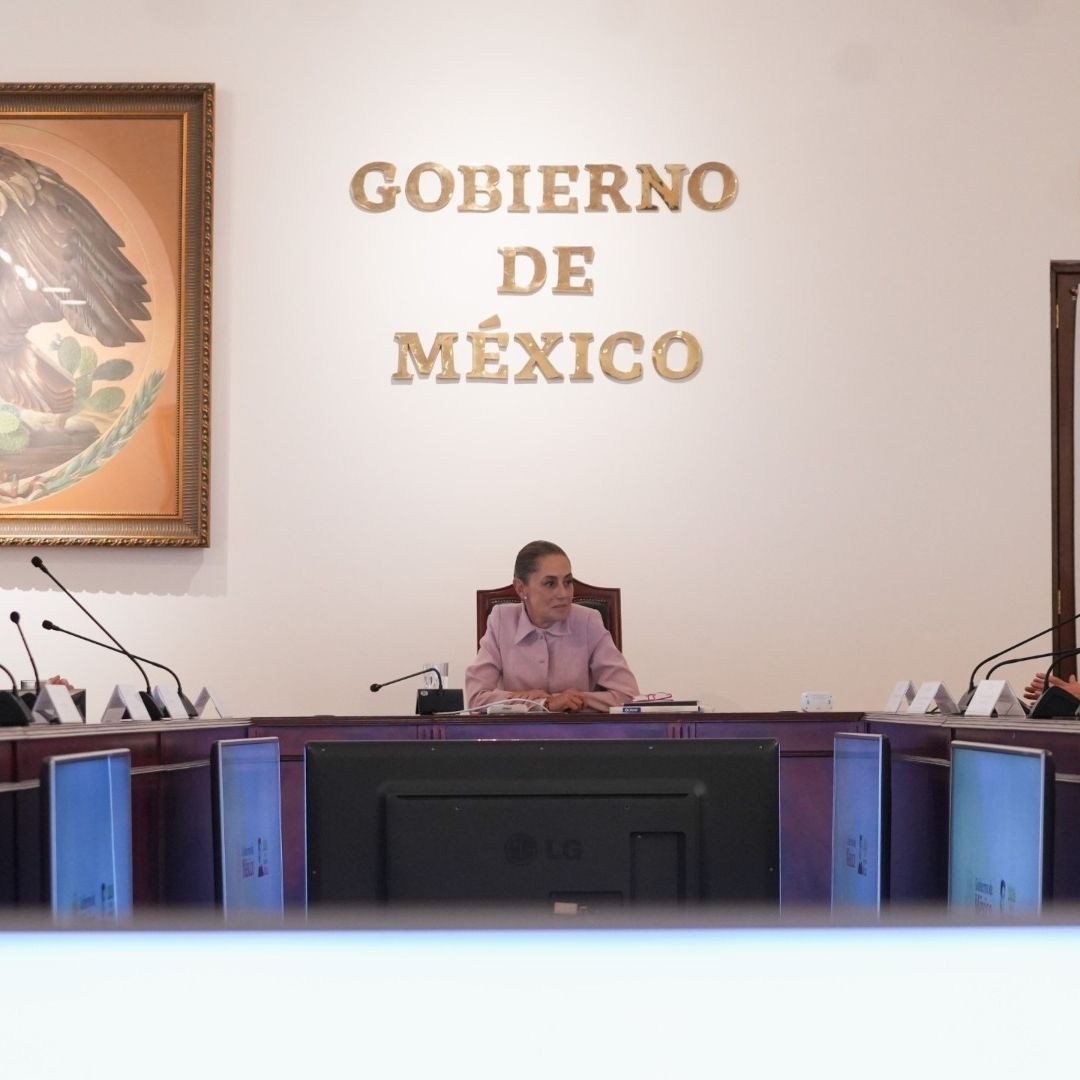 Sheinbaum Firma Acuerdo con Farmacéuticas para Producir Vacunas ARN Mensajero