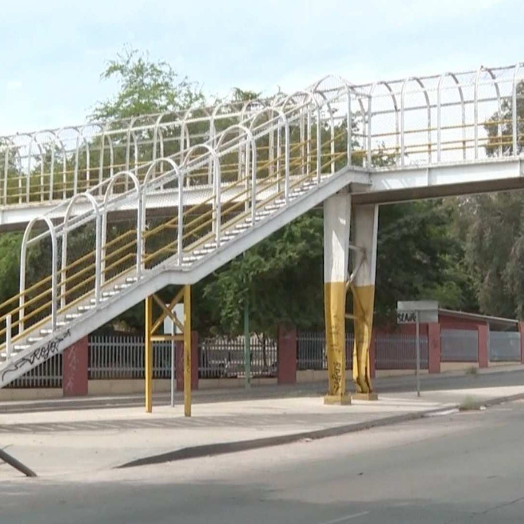 Localizan Manta de Presunto Grupo Delictivo en Puente Peatonal de Hermosillo, Sonora