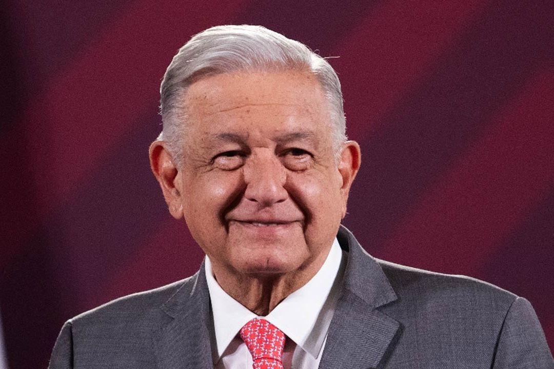 López Obrador considera exageraciones las críticas de la oposicón a los libros de texto