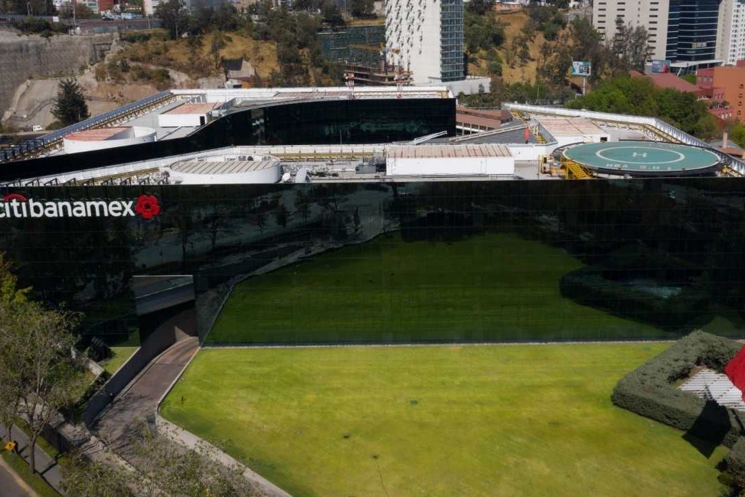 El presidente López Obrador dijo que la compra de Banamex sería buen negocio para la siguiente administración
