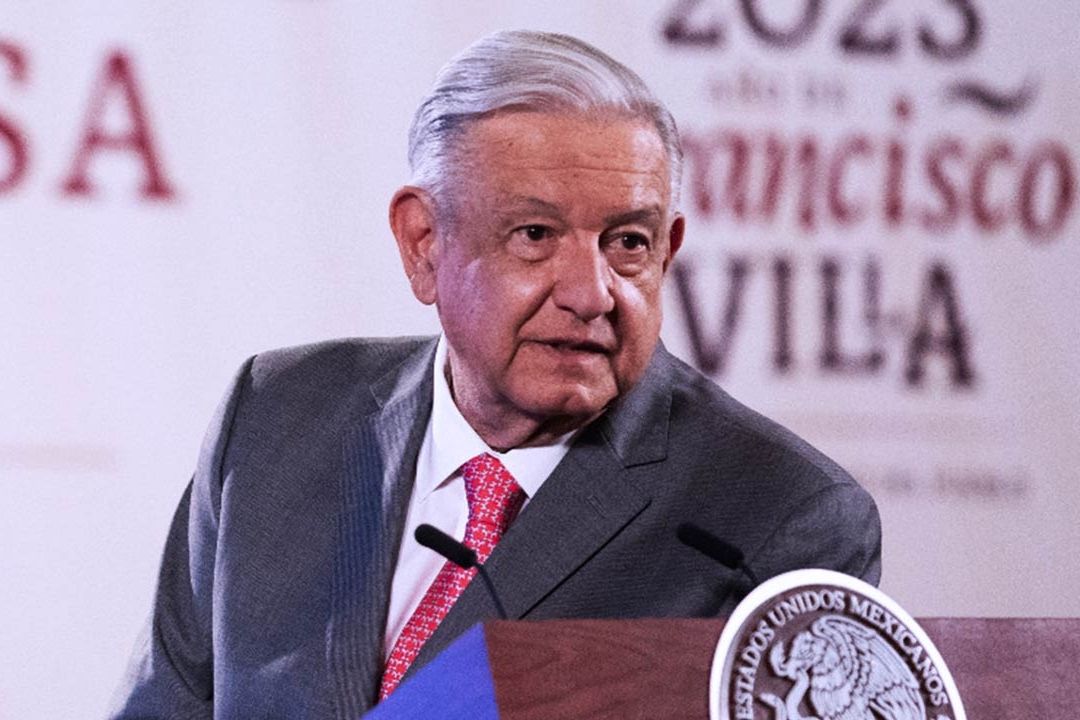 El presidente Andrés Manuel López Obrador presenta su mañanera desde Palacio Nacional