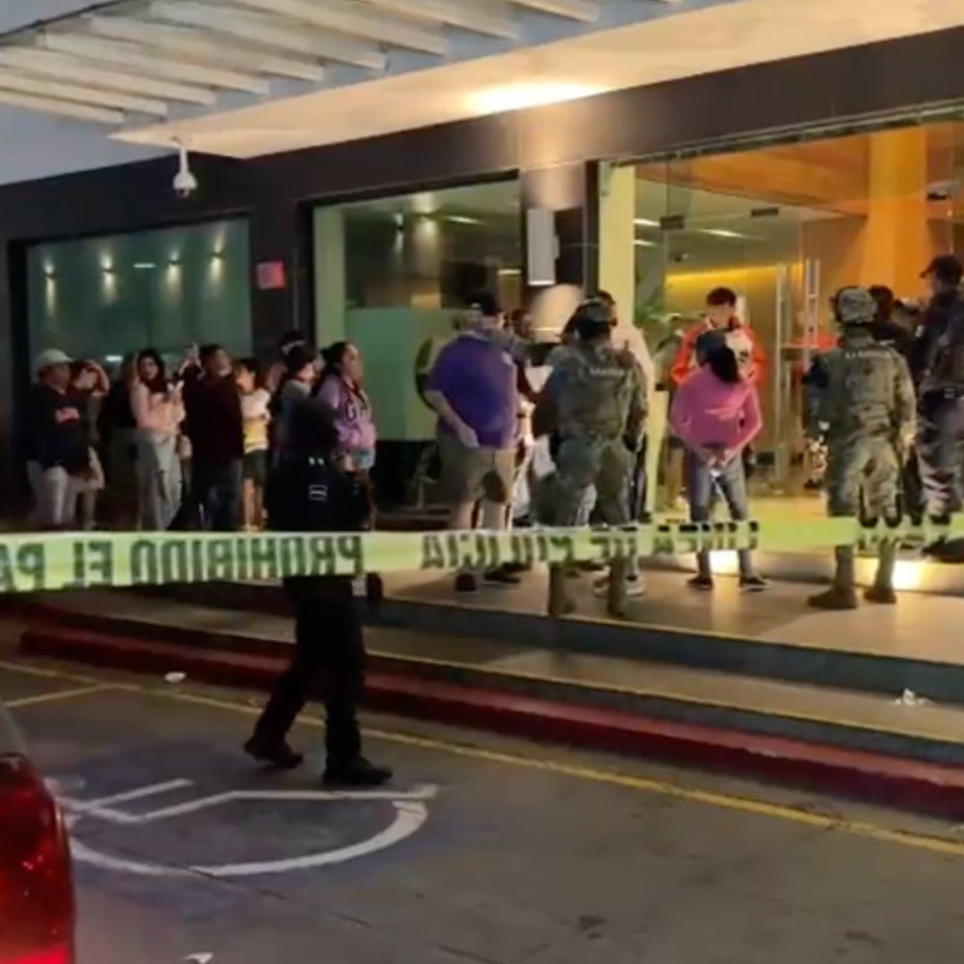 Acordonamiento y movilización policíaca en hotel de malecón en Veracruz por intento de sustracción de una menor