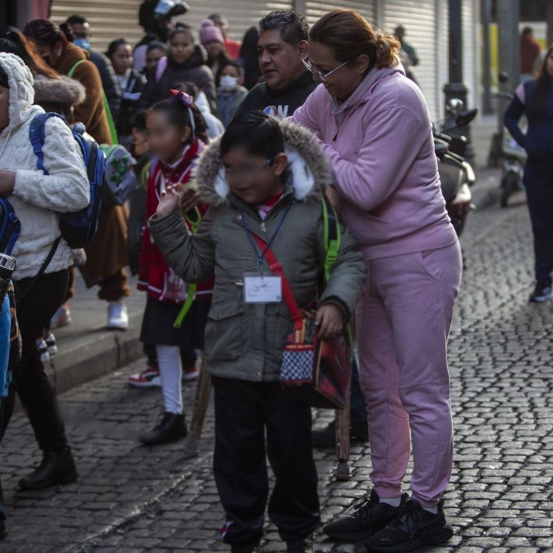 SEP suspende clases lunes 9 de febrero 2026 por sarampión o frío en México dónde no hay actividades