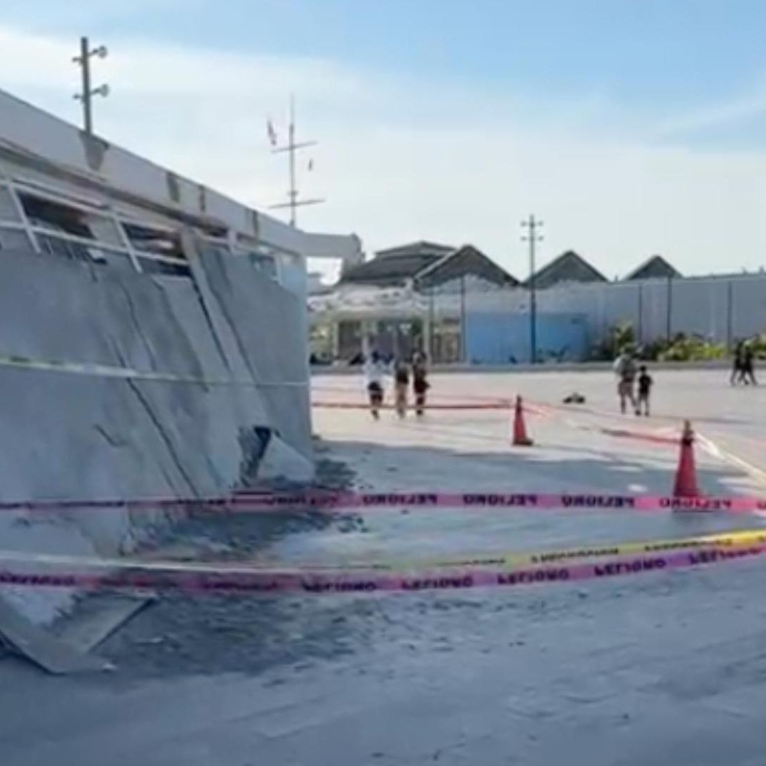 Colapsa Se Derrumba Techo Locales Artesanías Plaza Heroísmo Veracruzano Malecón de Veracruz