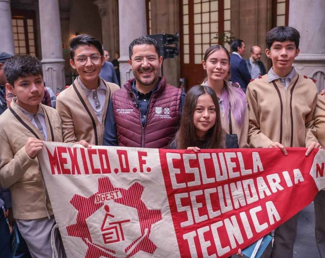 Adelantan Apoyo Útiles y Uniformes Mi Beca Para Empezar 2023