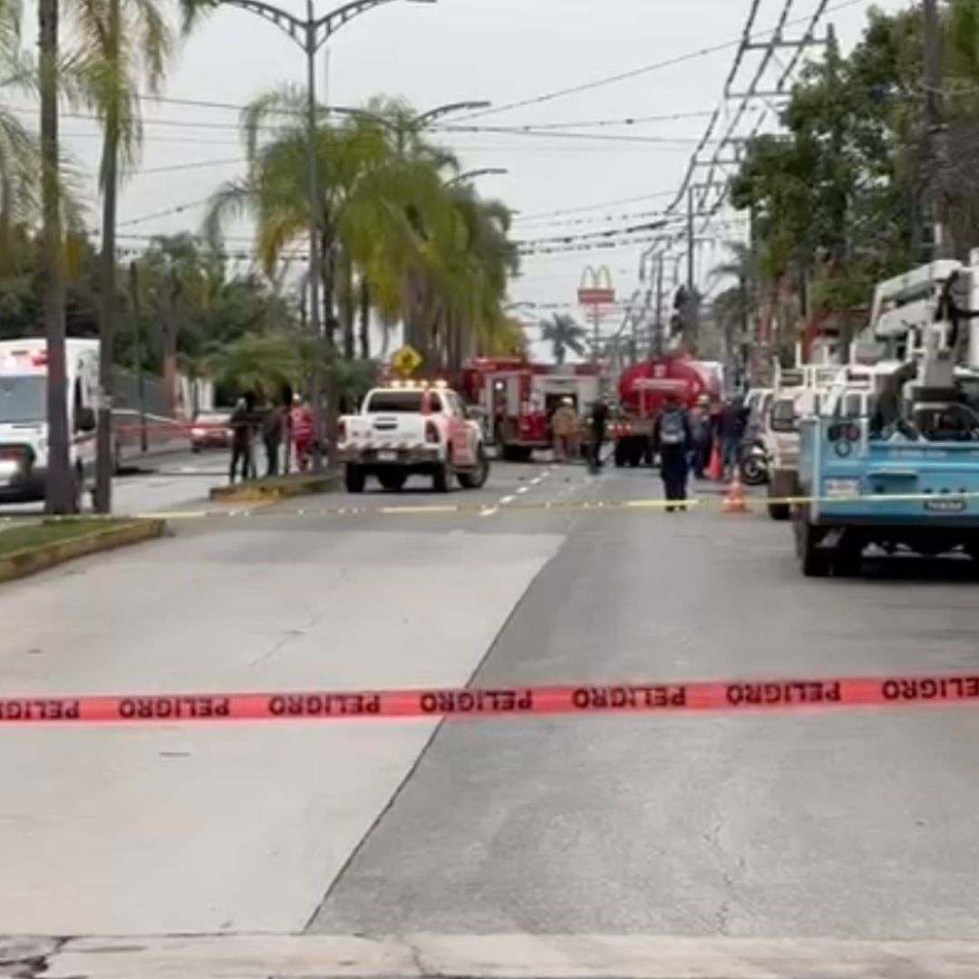 Acordonamiento y movilización por persona lesionada con quemaduras en incendio de una talachera.