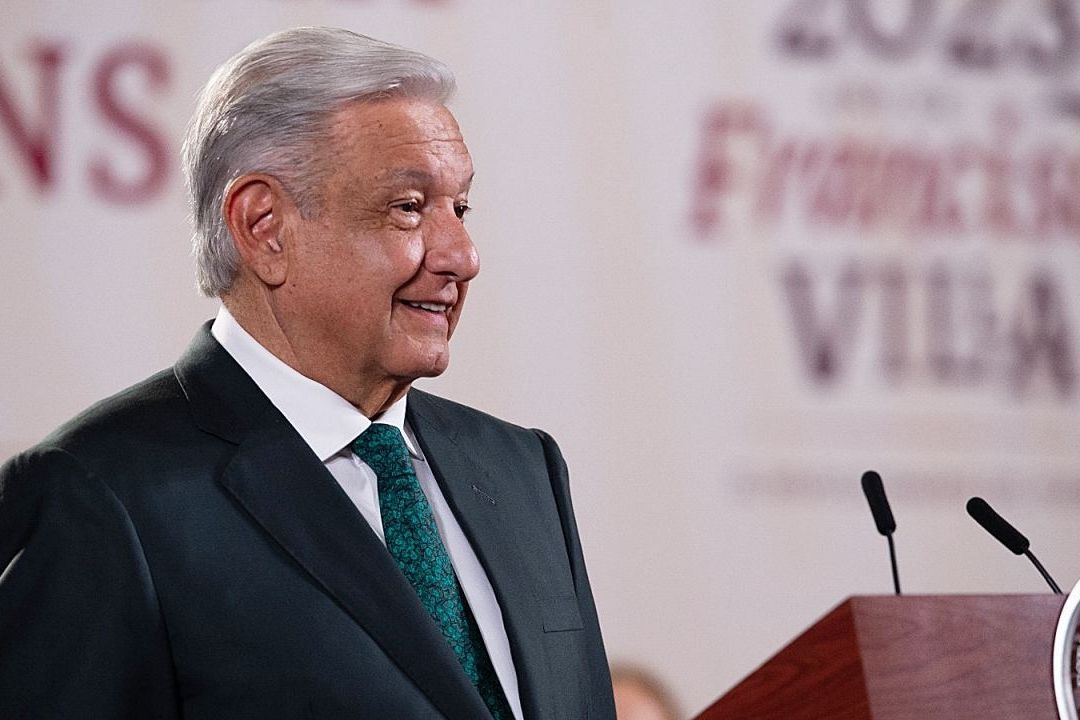 El presidente Andrés Manuel López Obrador presenta su mañanera desde Palacio Nacional