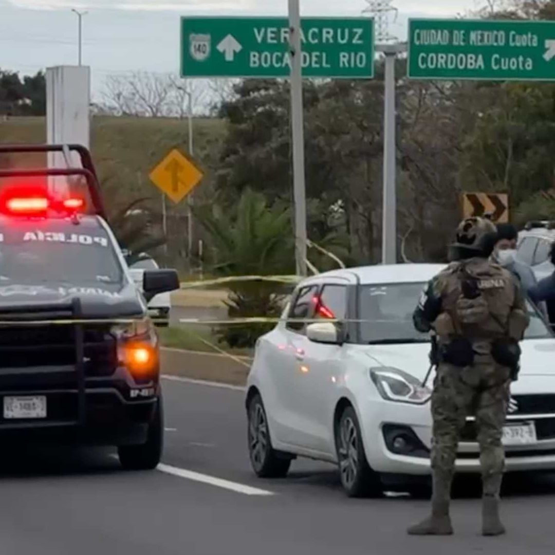 Conductora Muere Mientras Viajaba su Auto en la Carretera Veracruz Xalapa Cabeza Olmeca