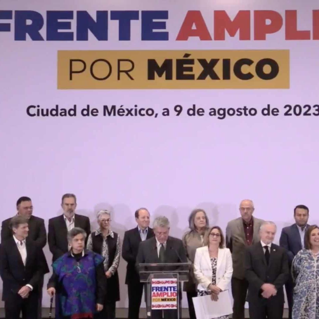 El Frente Amplio en conferencia de prensa para anunciar a los aspirantes que pasan a la siguiente fase