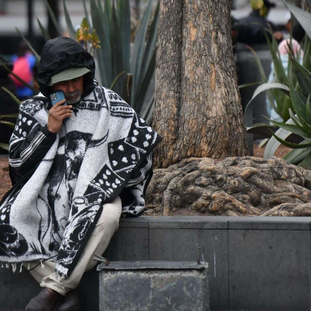El frete frío 33 provocará bajas temperaturas en la CDMX.