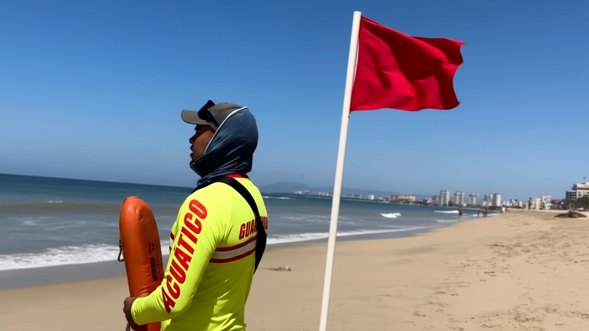 Alertan por Bandera Roja en Estas Playas de Puerto Vallarta por Alto Oleaje