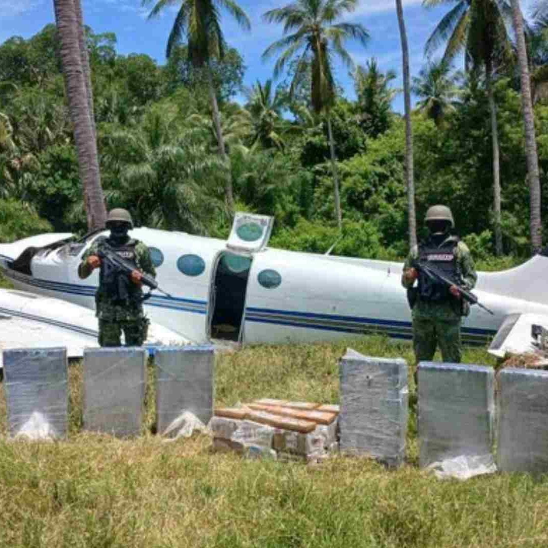 Aseguran Avión con Casi Media Tonelada de Cocaína en Chiapas