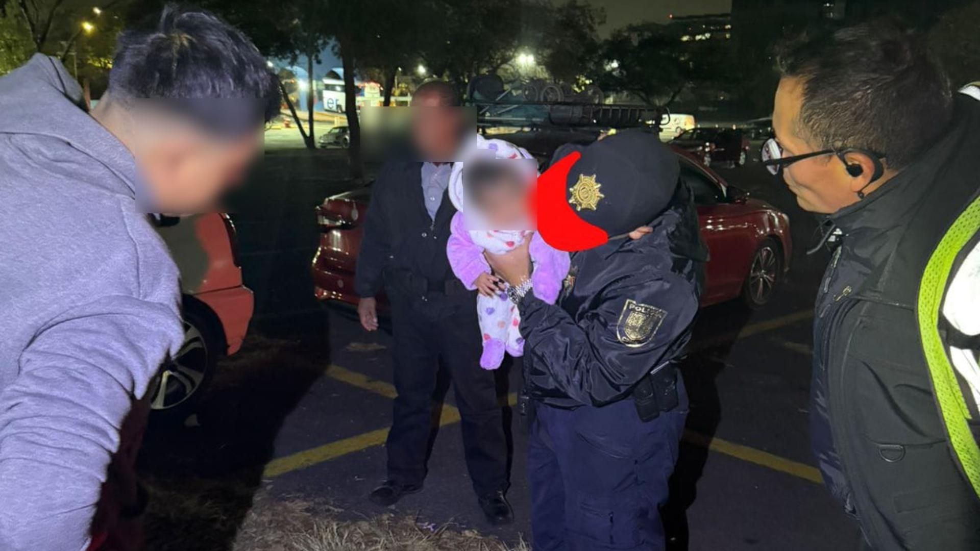 Policías de CDMX Salvan a Bebé de Morir Atragantada