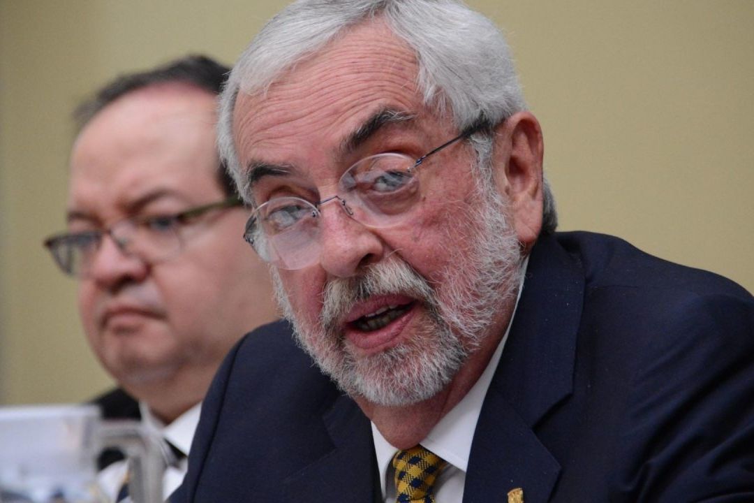 En su Despedida, Enrique Graue Defiende Autonomía de la UNAM