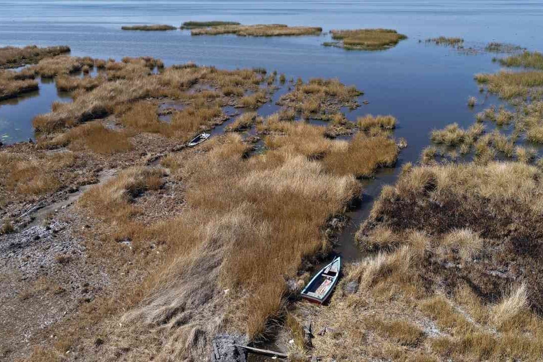 Desciende el nivel de agua del lago Titicaca, por cambio climático