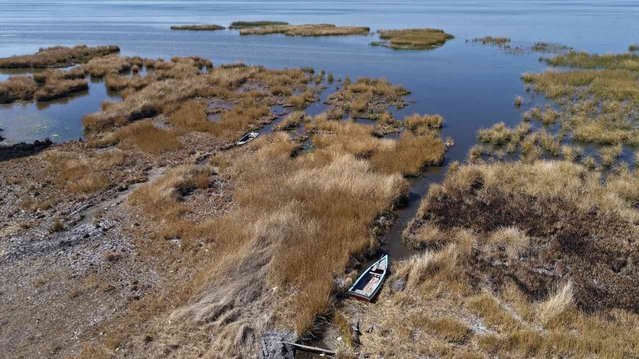 Desciende el nivel de agua del lago Titicaca, por cambio climático