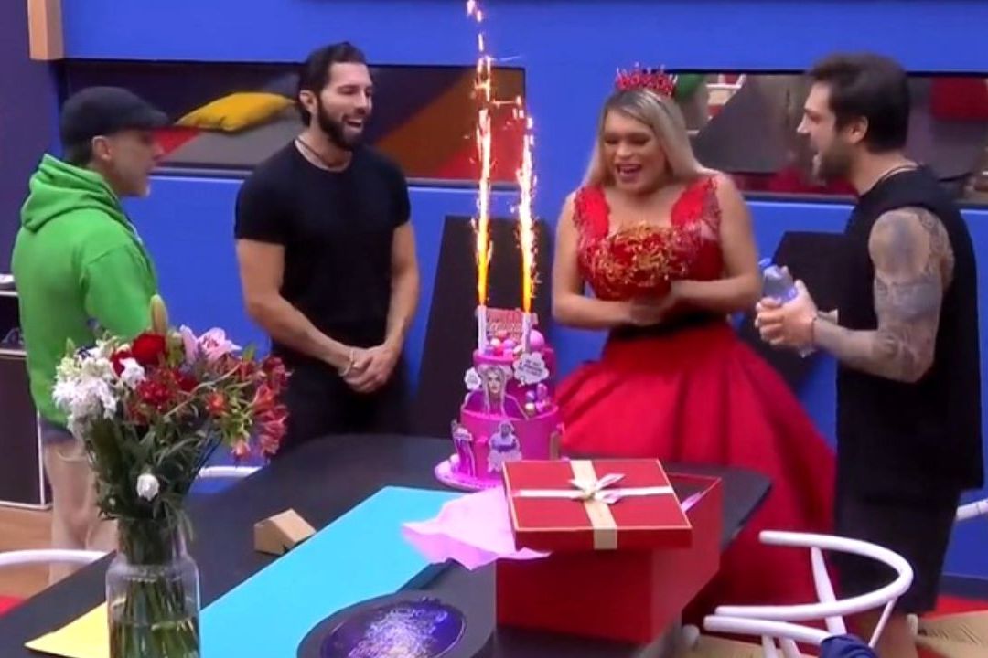 El festejo del cumpleaños de la influencer Wendy Guevara en La Casa de los Famosos contó con piñata y la visita de Manuel Turizo
