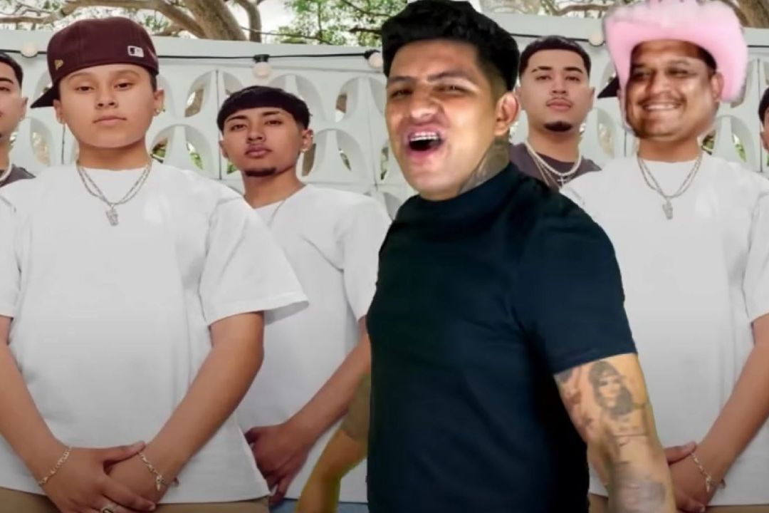 Rapero Sieck lanza canción contra Yahritza y su Esencia