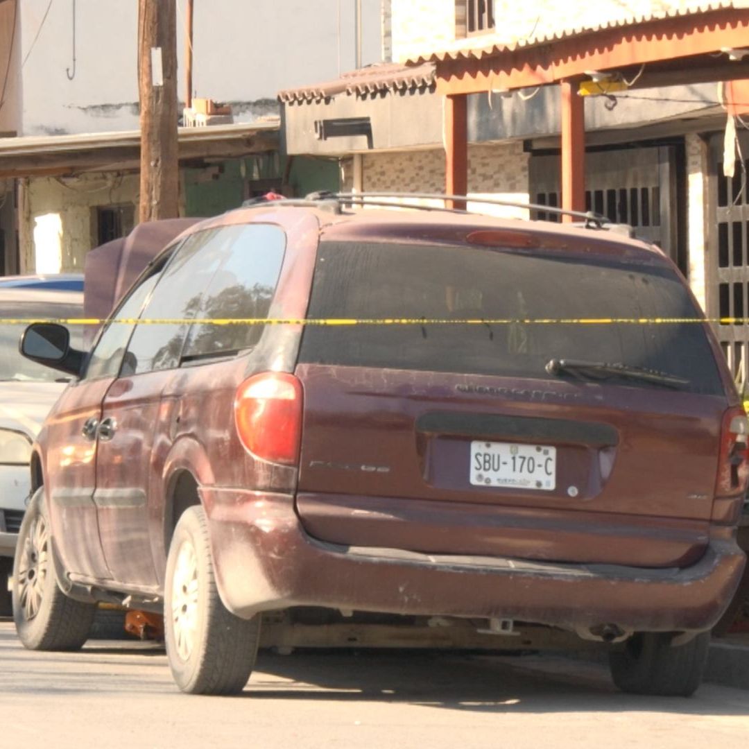 Camioneta que aplastó a hombre