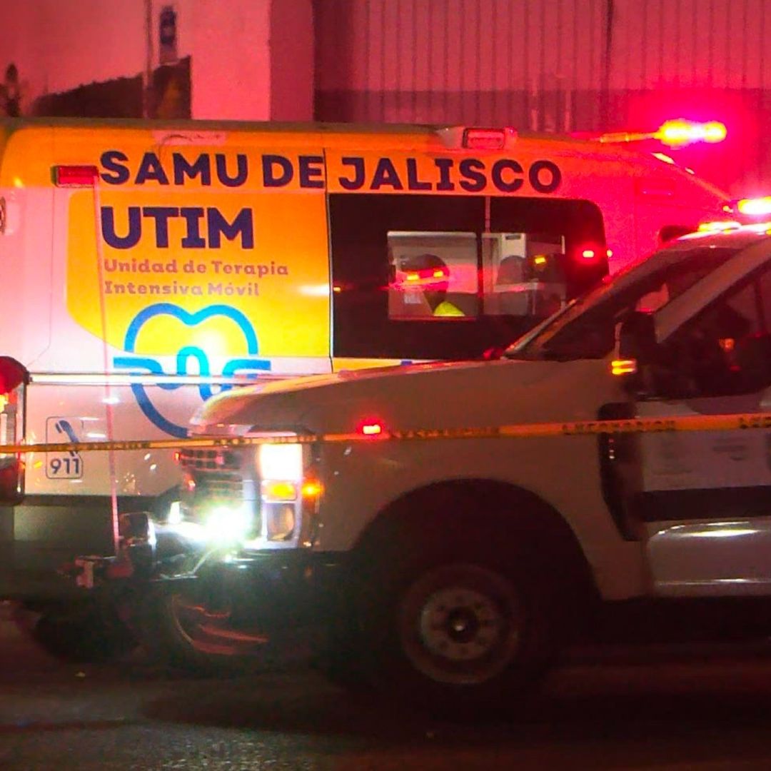 Regresaban de una convivencia y uno murió tras fuerte choque en Guadalajara