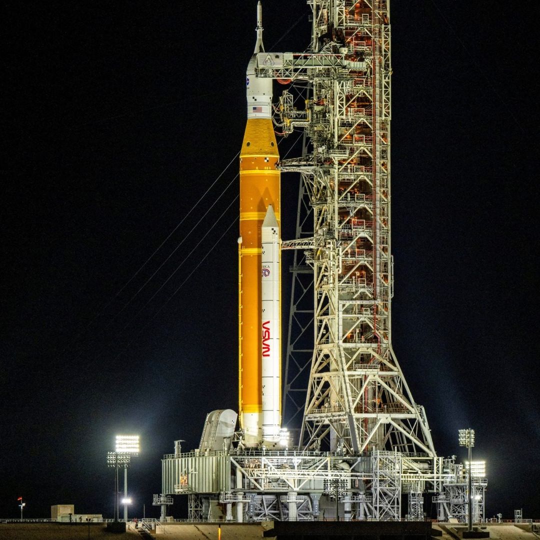 Posponen Misión de la NASA a la Luna Tras Pruebas de Artemis II en que Hubo Fuga de Combustible.