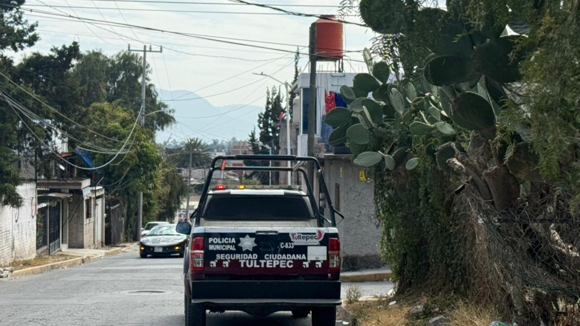 Elementos de Seguridad Pública de Tultepec llegaron al sitio.