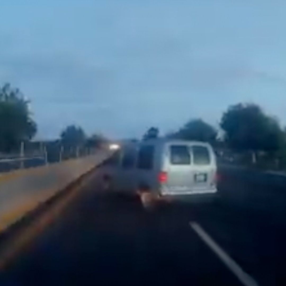 Los ocupantes de un vehículo con cristales polarizados le cerraron el paso al conductor en carretera de Puebla