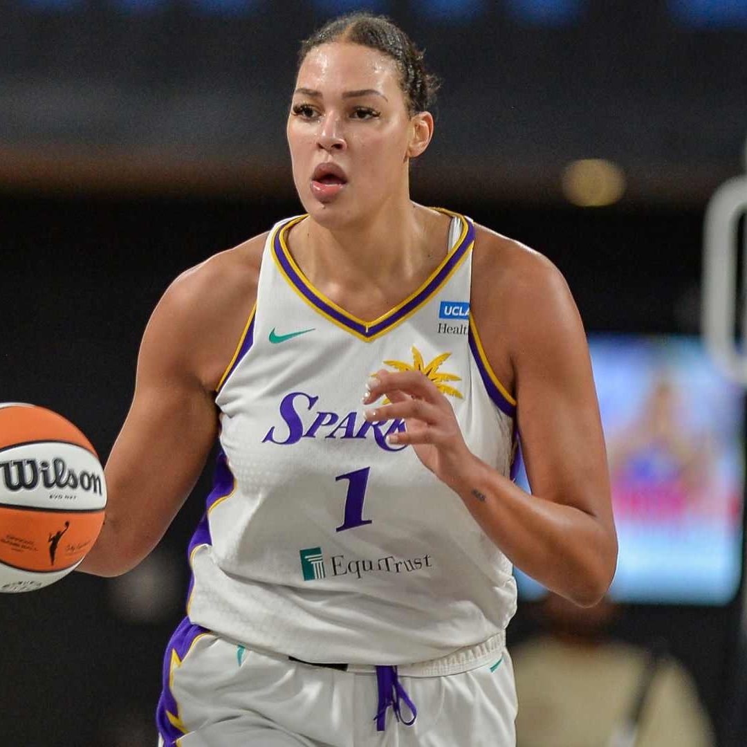 Ex basquetbolista de la WNBA Liz Cambage también es una estrella en OnlyFans
