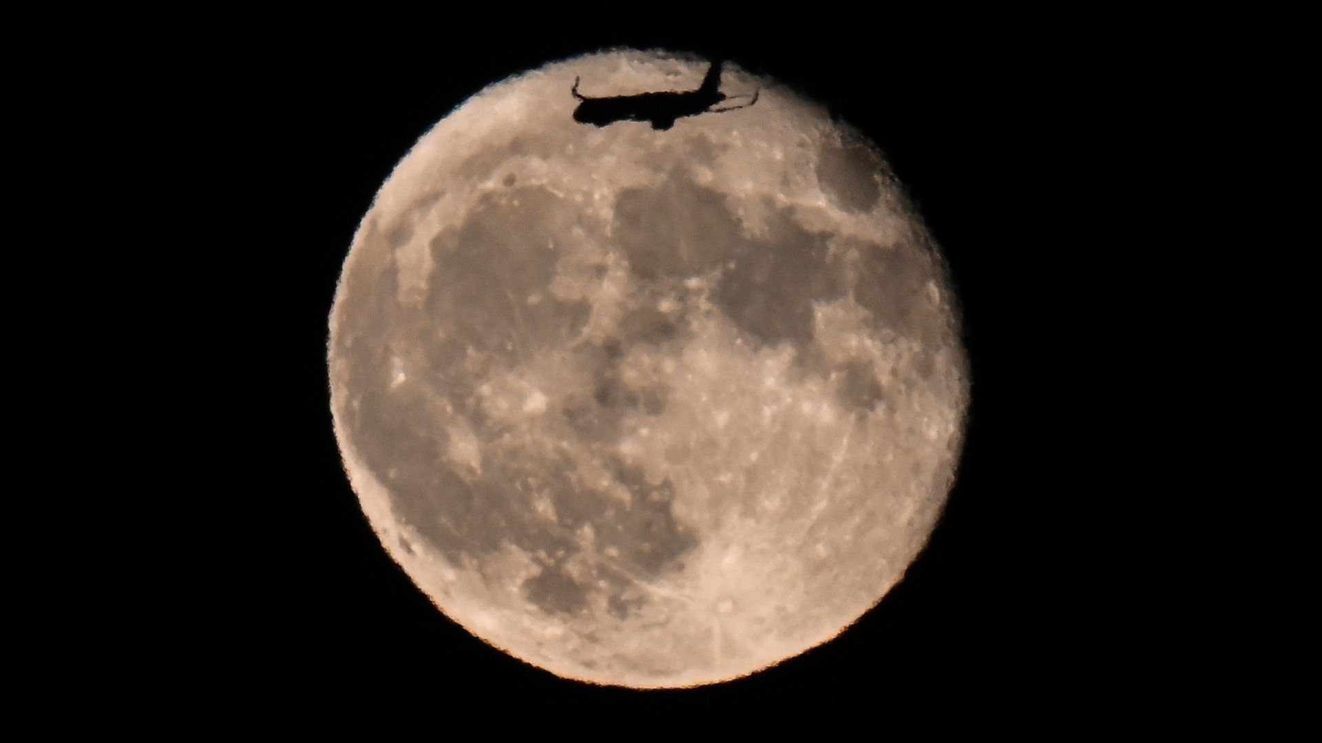 Una sonda rusa capta una foto del lado oculto de la Luna