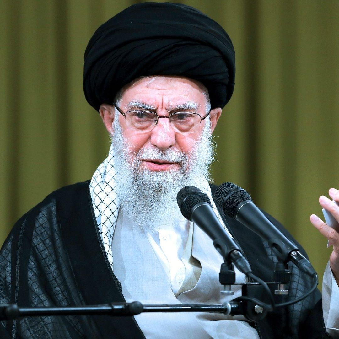 Líder Supremo de Irán Advierte a Estados Unidos que Si Ataca Iniciará Una Guerra Será Regional.
