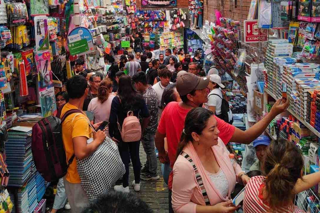 Inflación Afecta También a Útiles Escolares en México