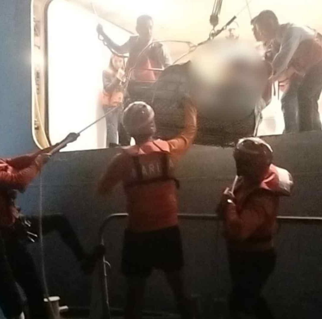 Evacuan a Pasajero Indio Con Malaria De Crucero Rumbo a México. Foto: Semar