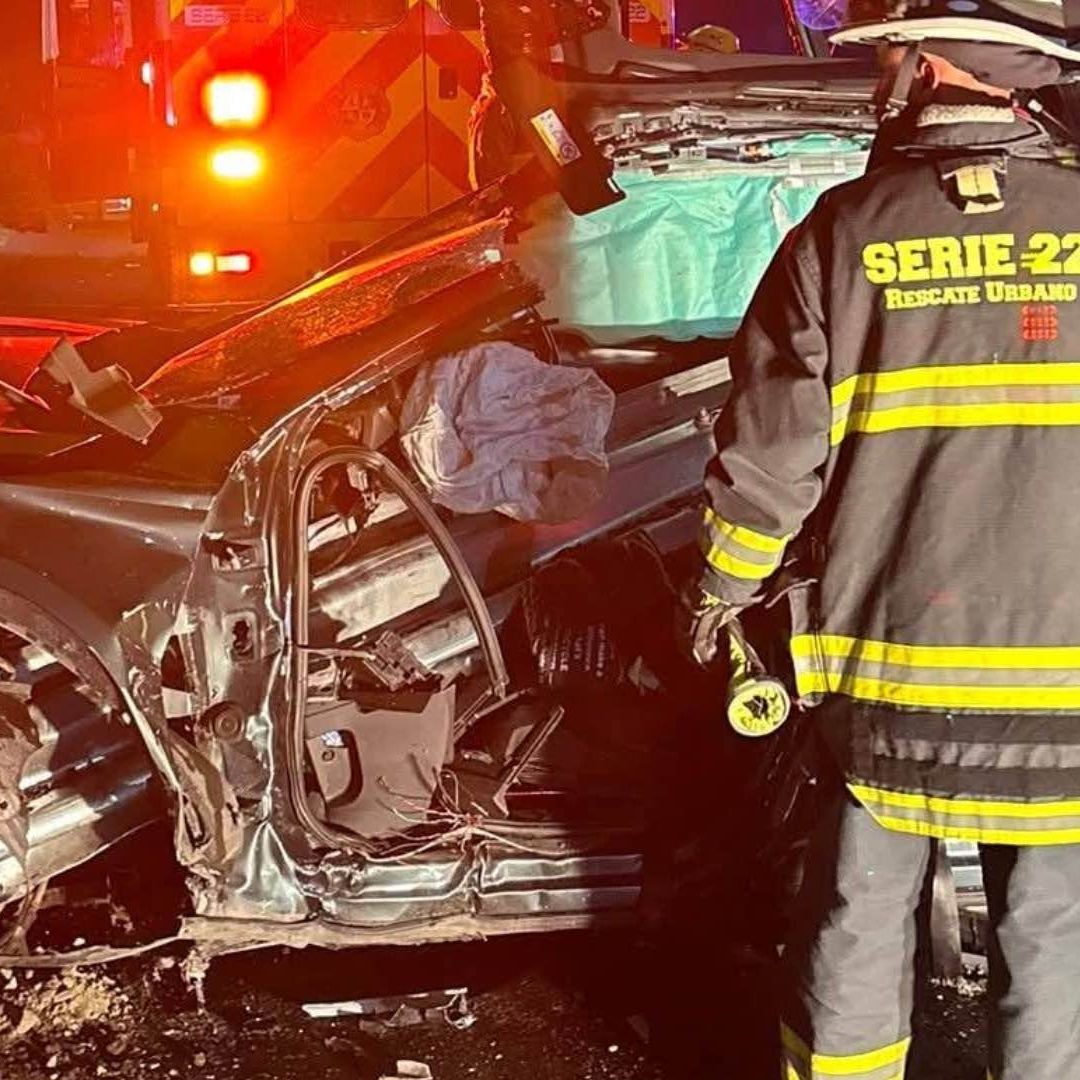 Accidente Autopista México Puebla Automóvil Cupra San Felipe Hueyotlipan Muerto Muro de Contención