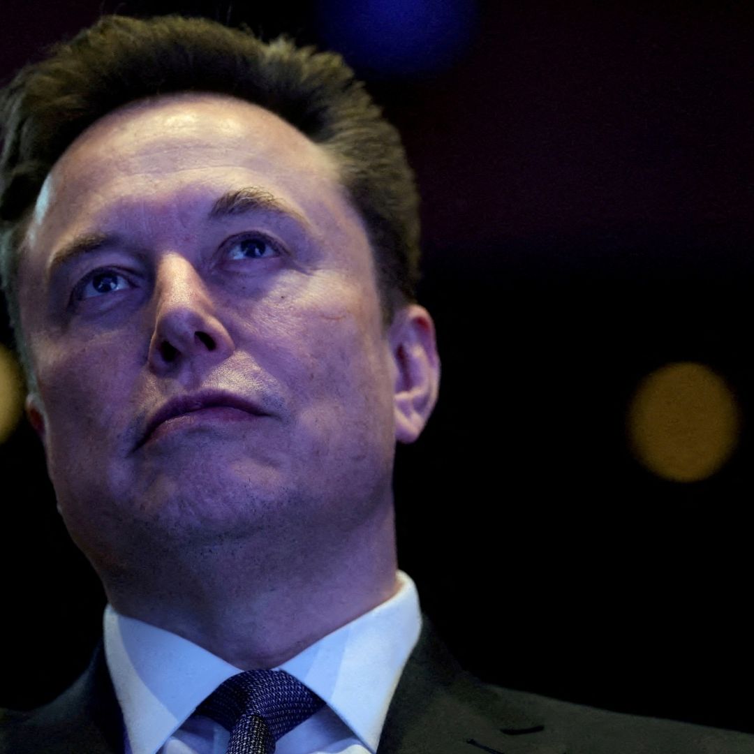Vuelve a Aparecer Nombre de Elon Musk en Archivos Epstein; Preguntó por Una "Fiestas Salvaje"