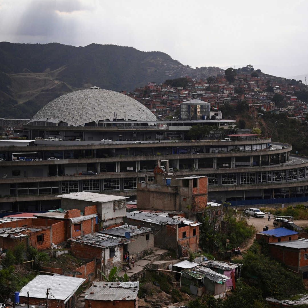 Anuncian cierre de El Helicoide, centro detención del chavismo en Venezuela
