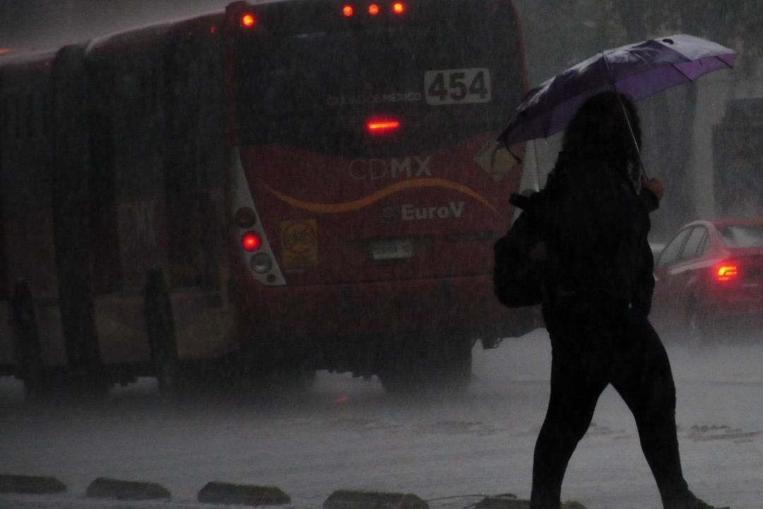 Autoridades de la Ciudad de México informaron que se espera lluvia de entre 15 y 29 milímetros para la noche de este sábado 19 de agosto de 2023