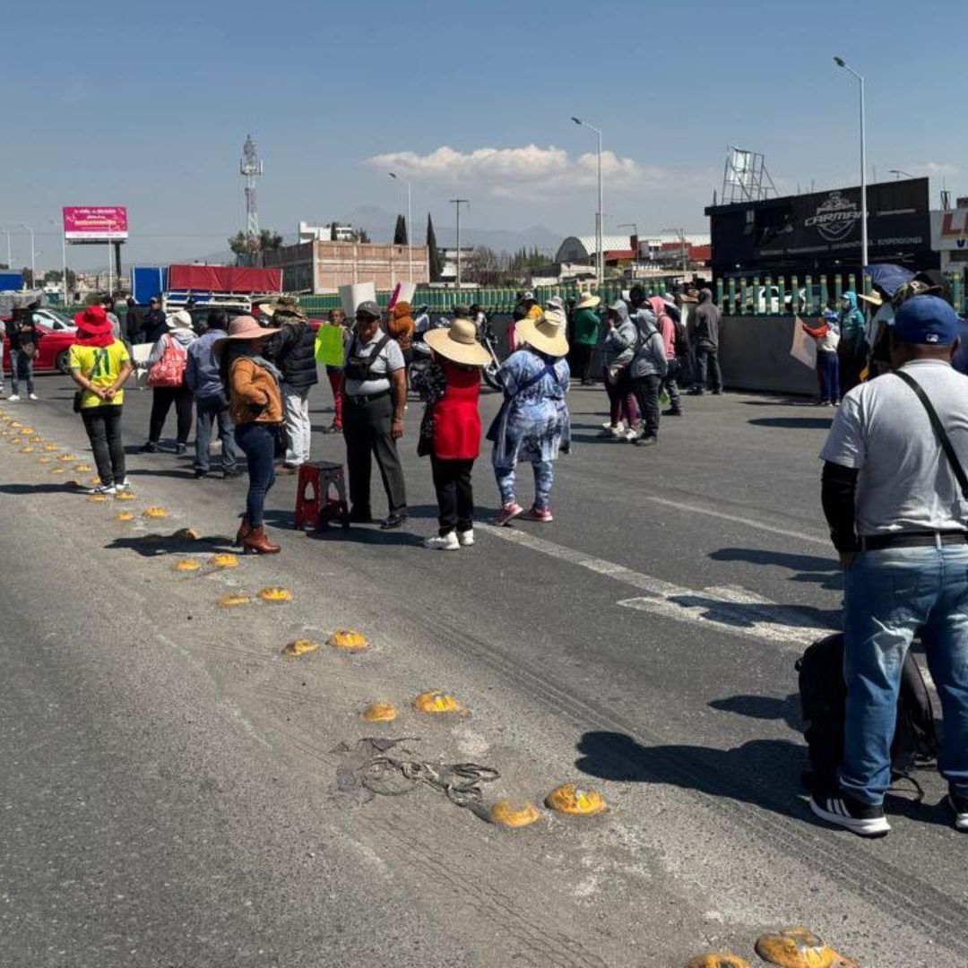 Vendedores Ambulantes Bloqueo Vía Corta a Santa Ana Villa Frontera Central de Abasto Puebla